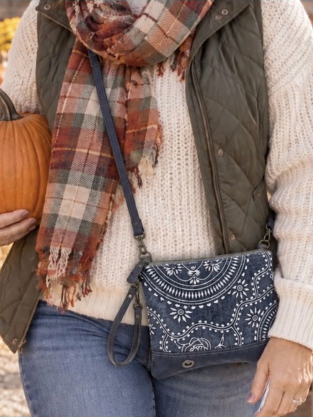 Myra Bag Black & White Boho Paisley Convertible Crossbody Wristlet